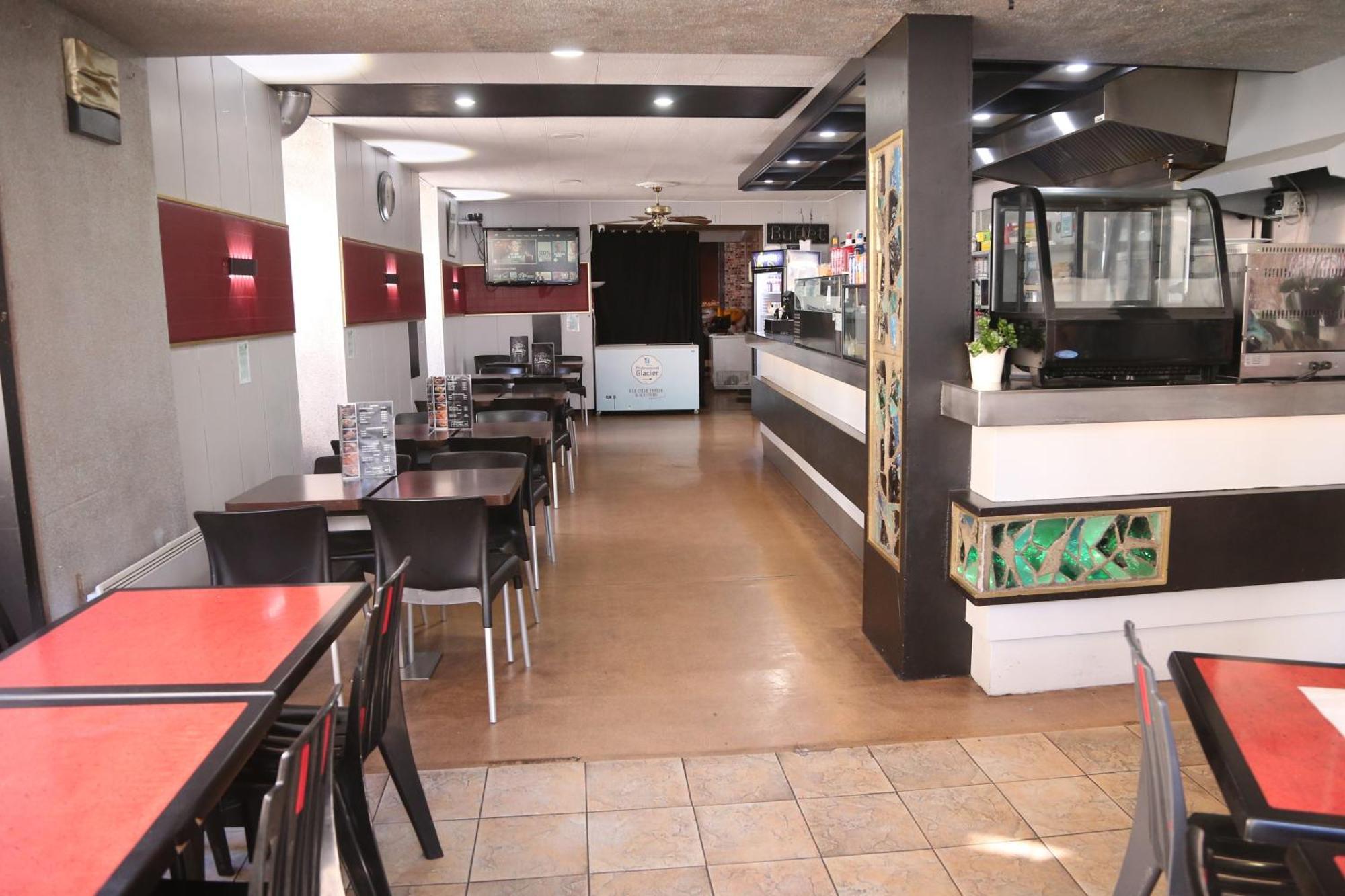 Hotel Restaurant Le Parisien Lourdes Exterior foto